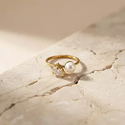 Diamond & Pearl Ring 