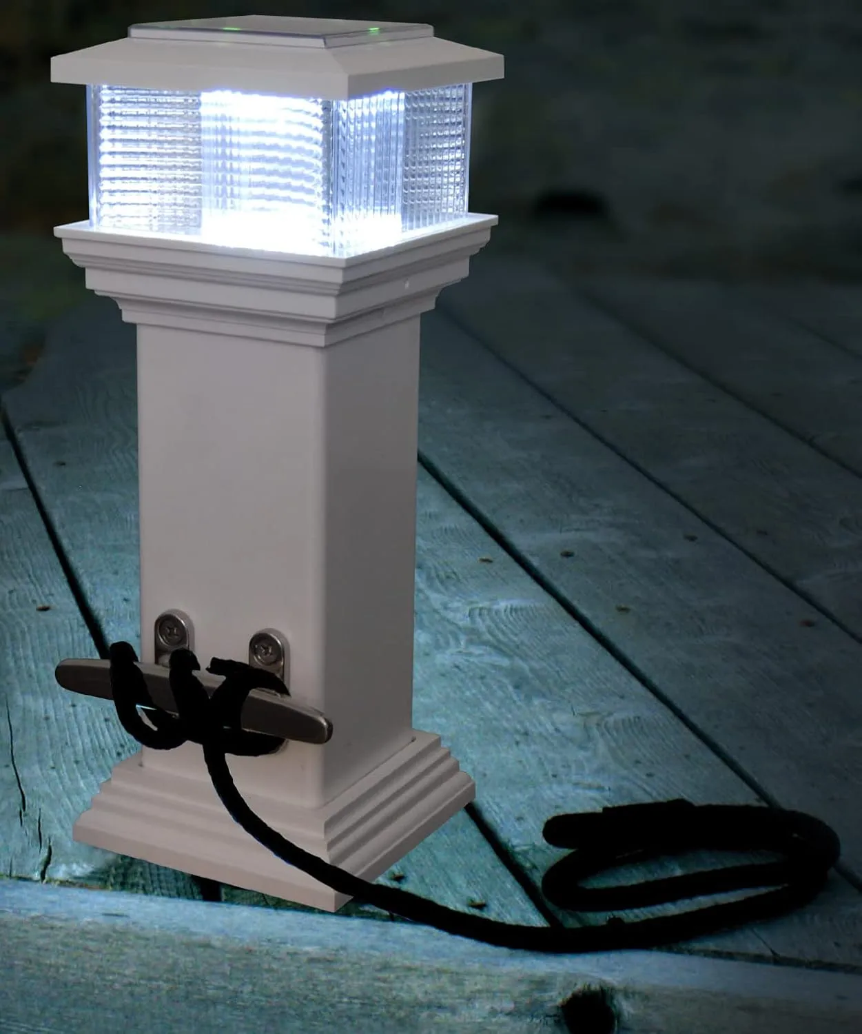 DOCK EDGE Solar Dock & Piling Light
