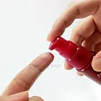Kobayashi Keshimin Moisturizing and Whitening Beauty Essence