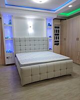 white queen sized bubble beds