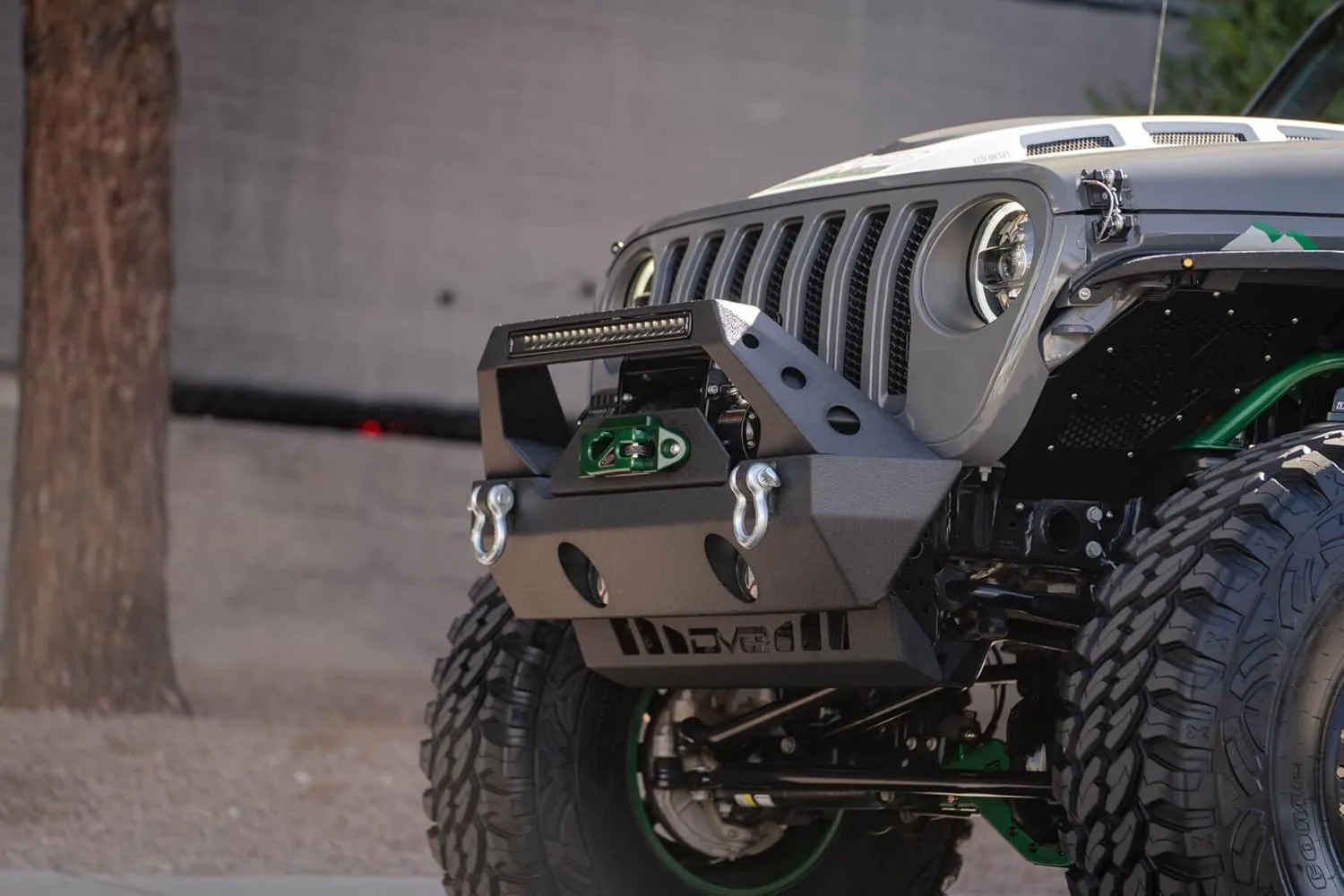 DV8 Offroad 20" LED Light Bar - 8820 Lumens, IP68, BE20SW105W