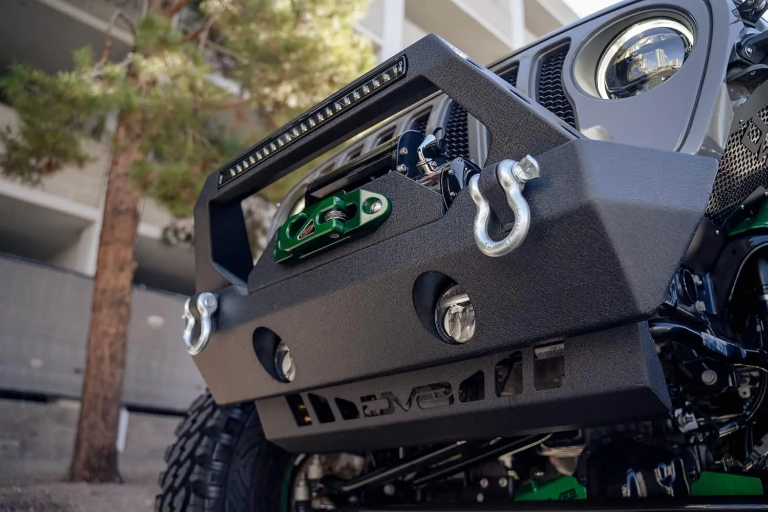 DV8 Offroad 20" LED Light Bar - 8820 Lumens, IP68, BE20SW105W
