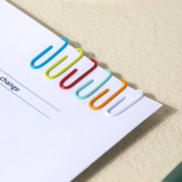 DELI E0024 COLOR PAPER CLIPS 29MM 100s
