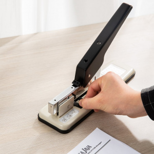 DELI E0394 H/DUTY GIANT STAPLER 100SHTS