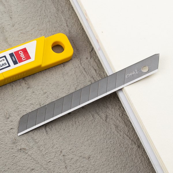 DELI E2012 CUTTER BLADES 10/PKT - 9MM