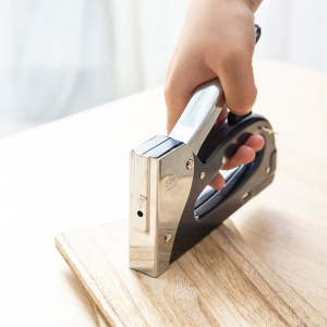 DELI E4600 METAL GUN TACKER