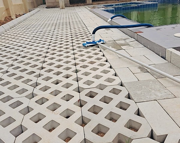 GP601: GRASS PAVING BLOCK