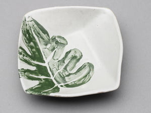 Sara Enamels Opaque green Sara Enamels Opaque green