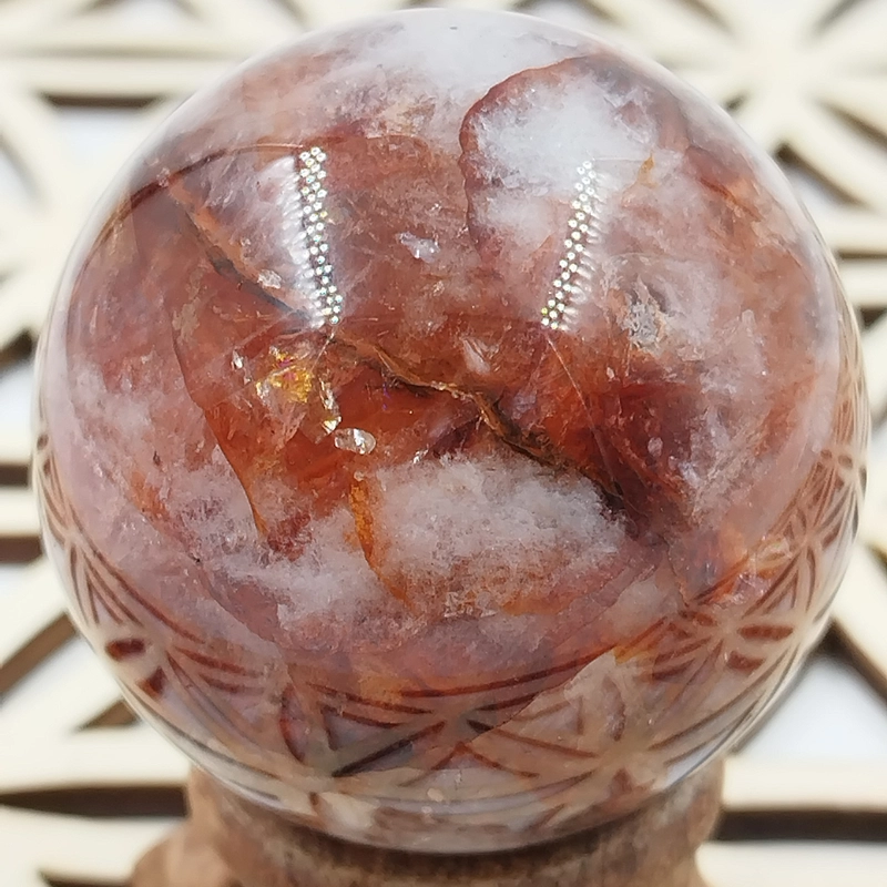 Esfera de Cuarzo Sanador Rojo