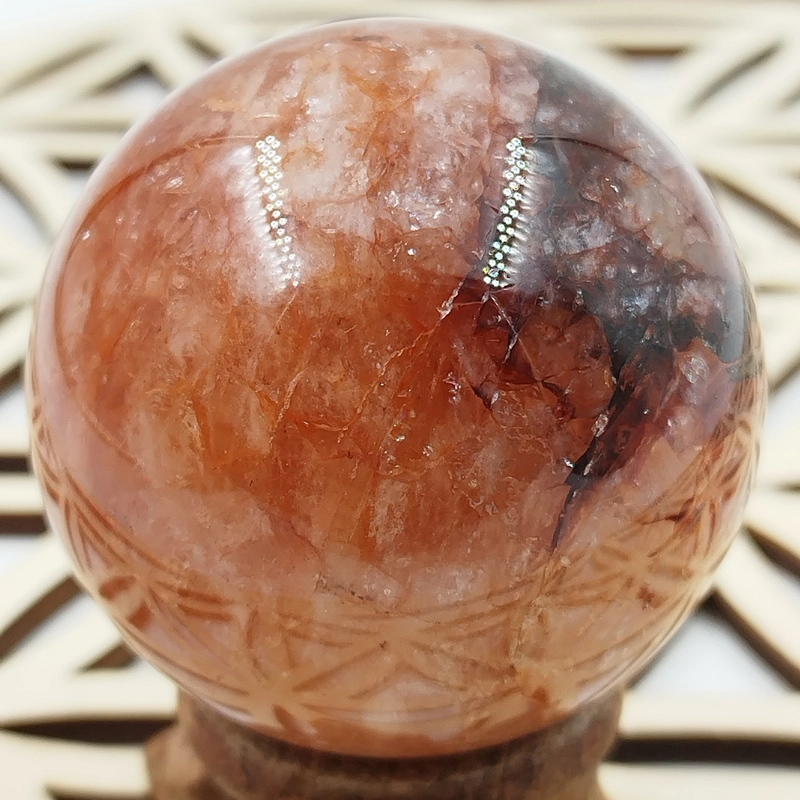 Esfera de Cuarzo Sanador Rojo
