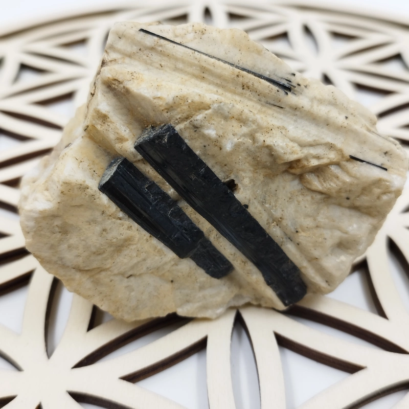 Especimen Turmalina Matriz Cuarzo