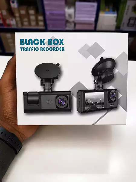 Black box traffic dash camera