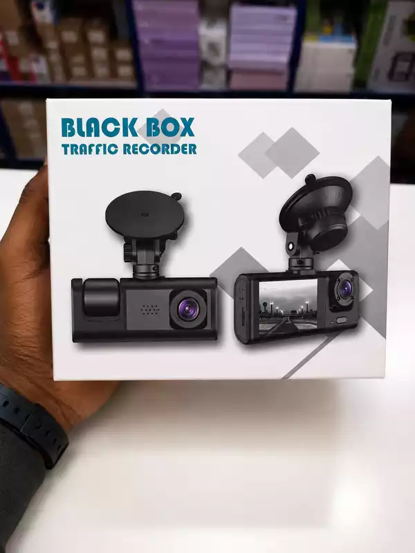 Black box traffic dash camera