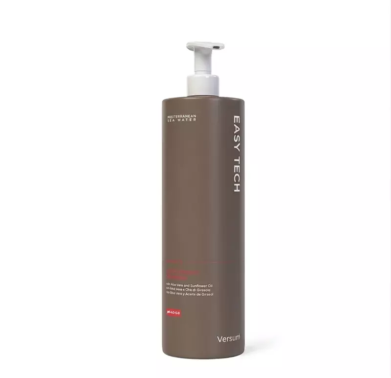 Performing Shampoo Versum with sunflower and aloe vera for daily cleansing