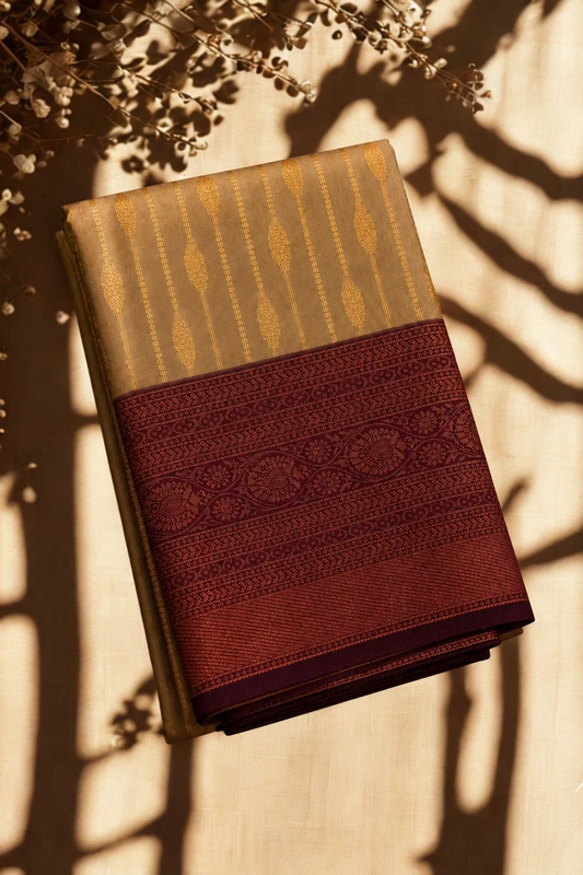 Vairaoosi saree Cream