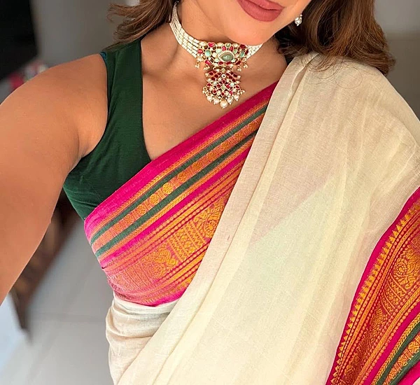 Mulcotton Saree white color 120 Count