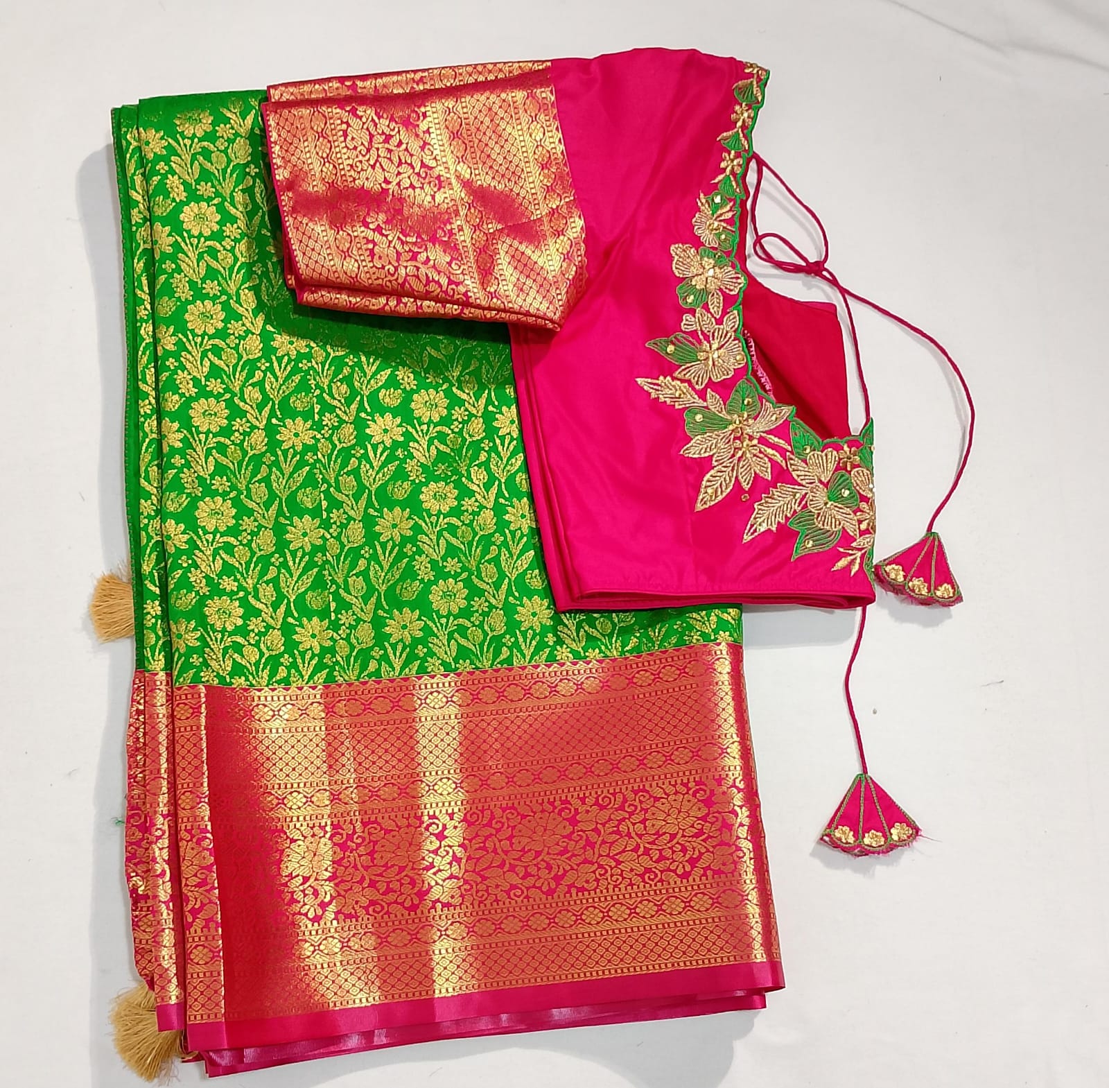 N168: Ready To Ship Beautiful Saree With Stitched Blouse