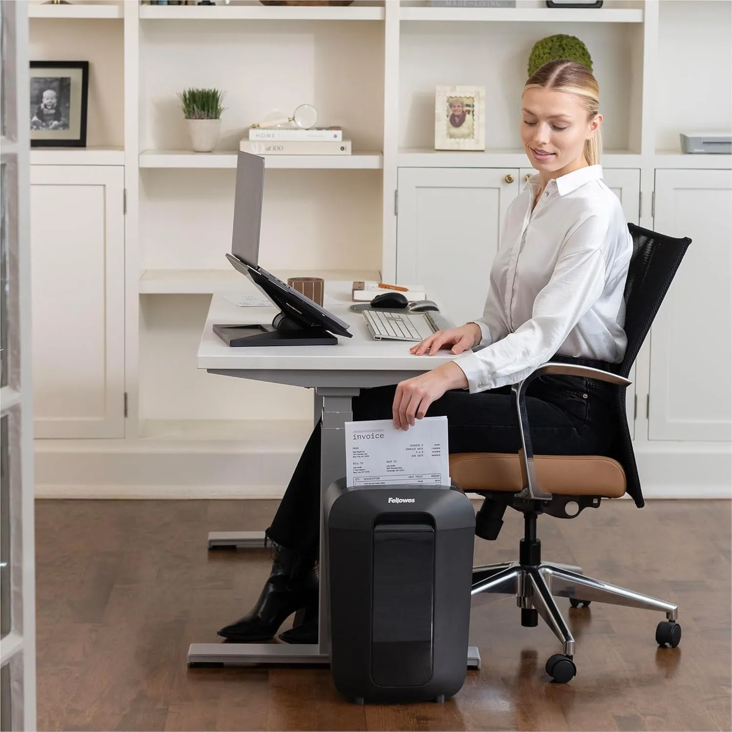 Fellowes Designer Suites Laptop Riser, Black (8038401)