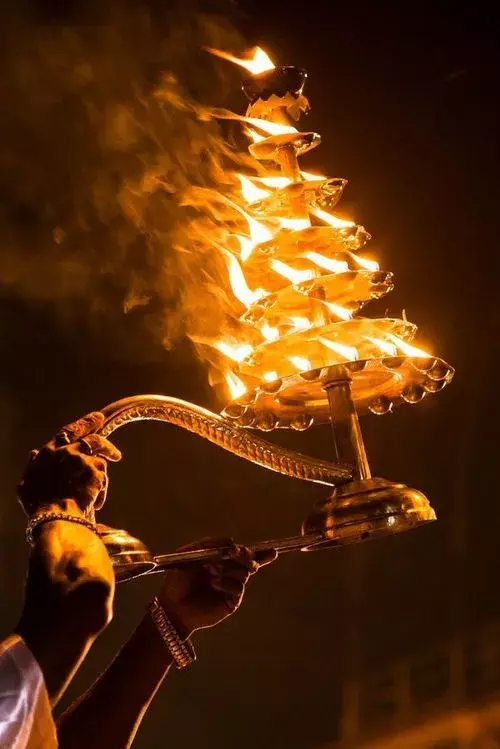 Govardhan Giriraj Ji - Jyoti Seva