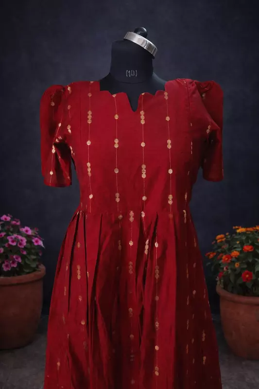 Festive Red Gold Detailed
