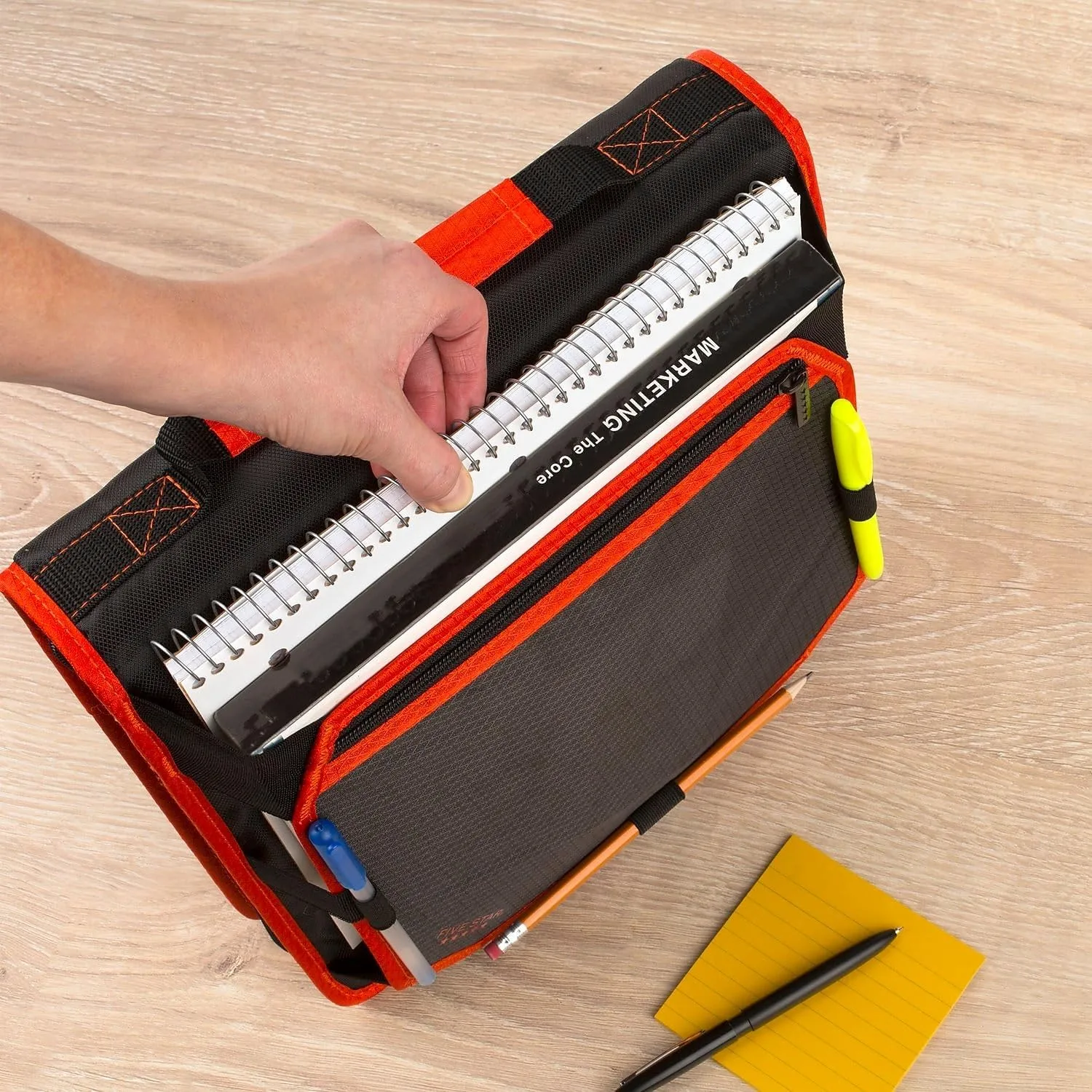Five Star Zipper Binder, 2 Inch 3 Ring Binder with Expansion Panel (29052)