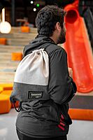 SACOCHILA KIT COMPRADOR PRETA E CINZA