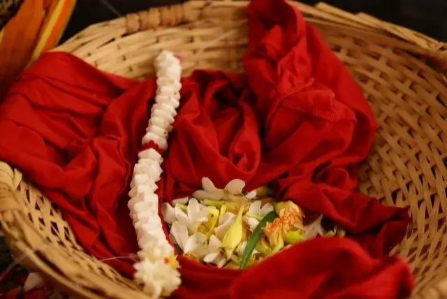 Govardhan Giriraj Ji - Shringar Seva