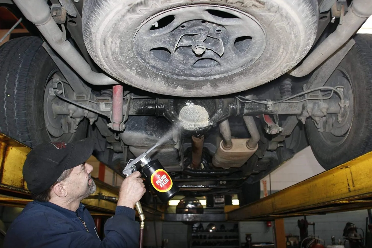 Fluid Film Black Non-Aerosol, Long Lasting Corrosion, Penetrant & Lubricant, Anti-Rust Coating - SNOW-HANDLING