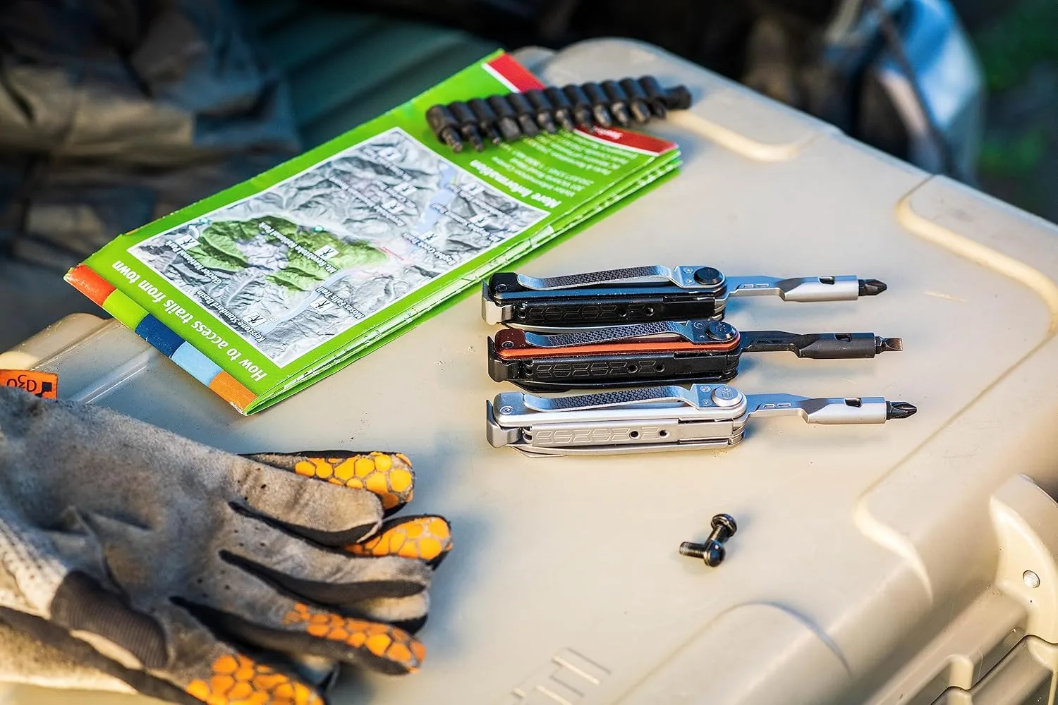 Gerber Gear Armbar Trade 8-in-1 Multi-tool - 2.5" Plain Edge Blade, Pry Bar, Hammer - EDC Gear and Equipment - Burnt Orange