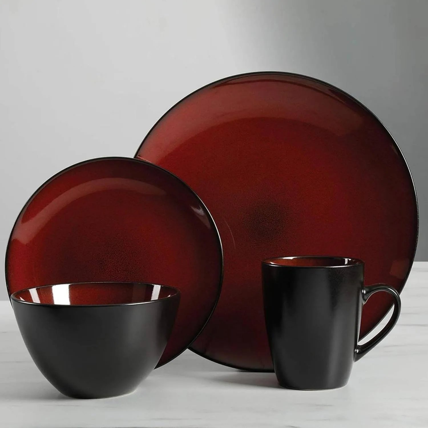 Gibson Soho Lounge 16-Piece Round Dinnerware Set, Burgundy