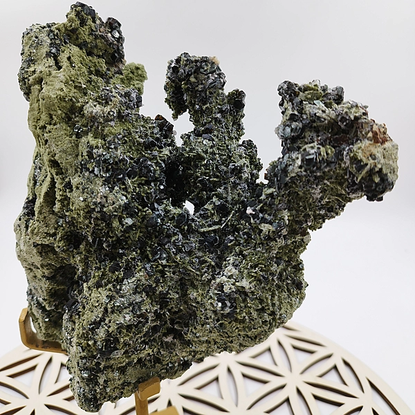 Granate Verde Olivino Andradita en Matriz de Epidota