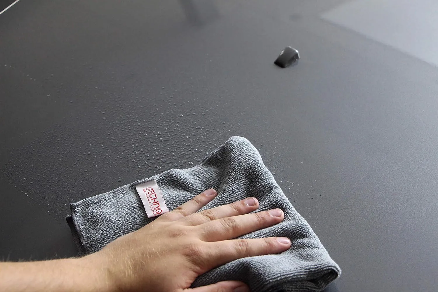 Gtechniq MF1 ZeroR Microfibre Cloth for Cars, Soft Car Cleaning Cloth with Ultra Split Fibres, Machine Washable