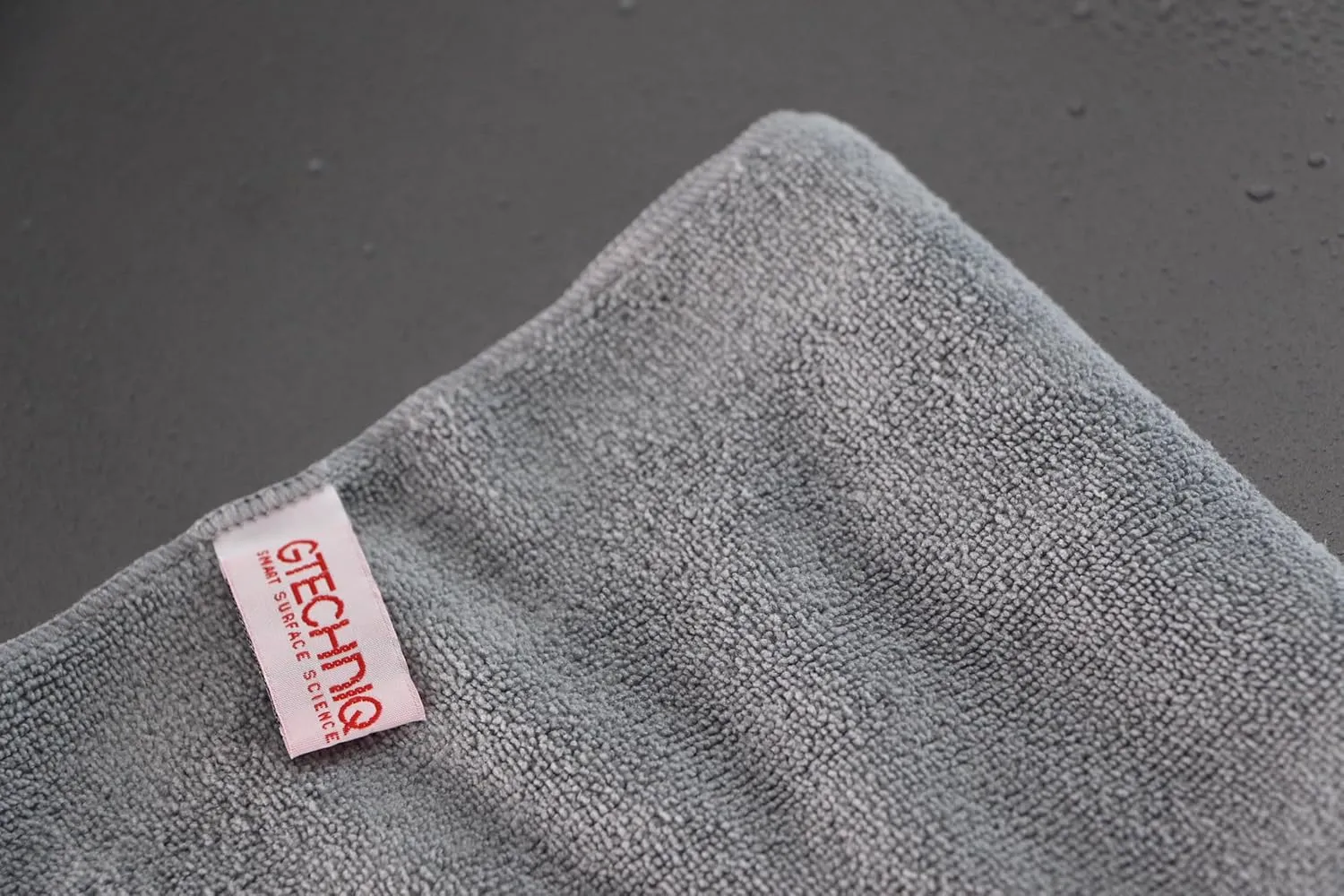 Gtechniq MF1 ZeroR Microfibre Cloth for Cars, Soft Car Cleaning Cloth with Ultra Split Fibres, Machine Washable