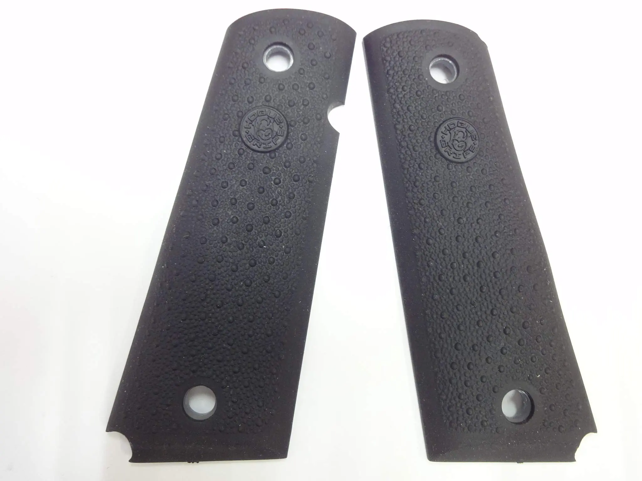 Hogue Rubber Grip Govt. Model Rubber Panels with Palm Swells