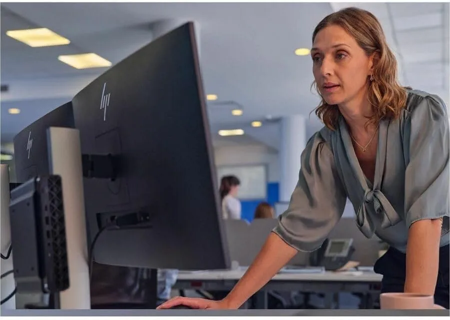 HP EliteDesk 8 G1i Desktop Computer - Intel Core Ultra 5 235T - 64GB - 1TB SSD