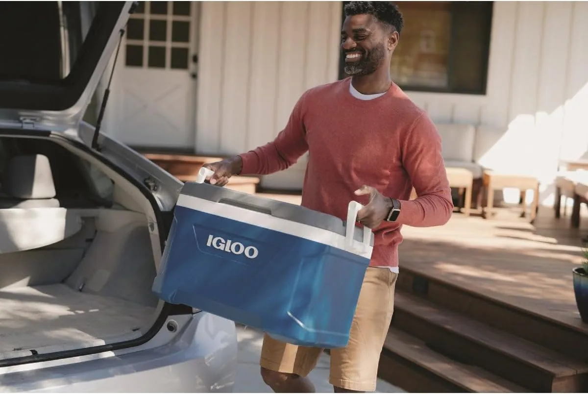 Igloo Latitude 52 Cooler Box, Approx. 10.2 gal (49 L), Latitude, Outdoor, Camping, Leisure, Fishing Indigo Blue, White