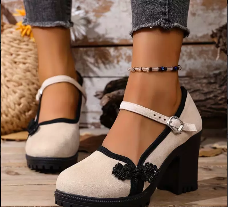 Vintage Chunky Heel new
