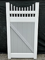 Picket Top Privacy Scalloped White Frame Grey Fill 39x72