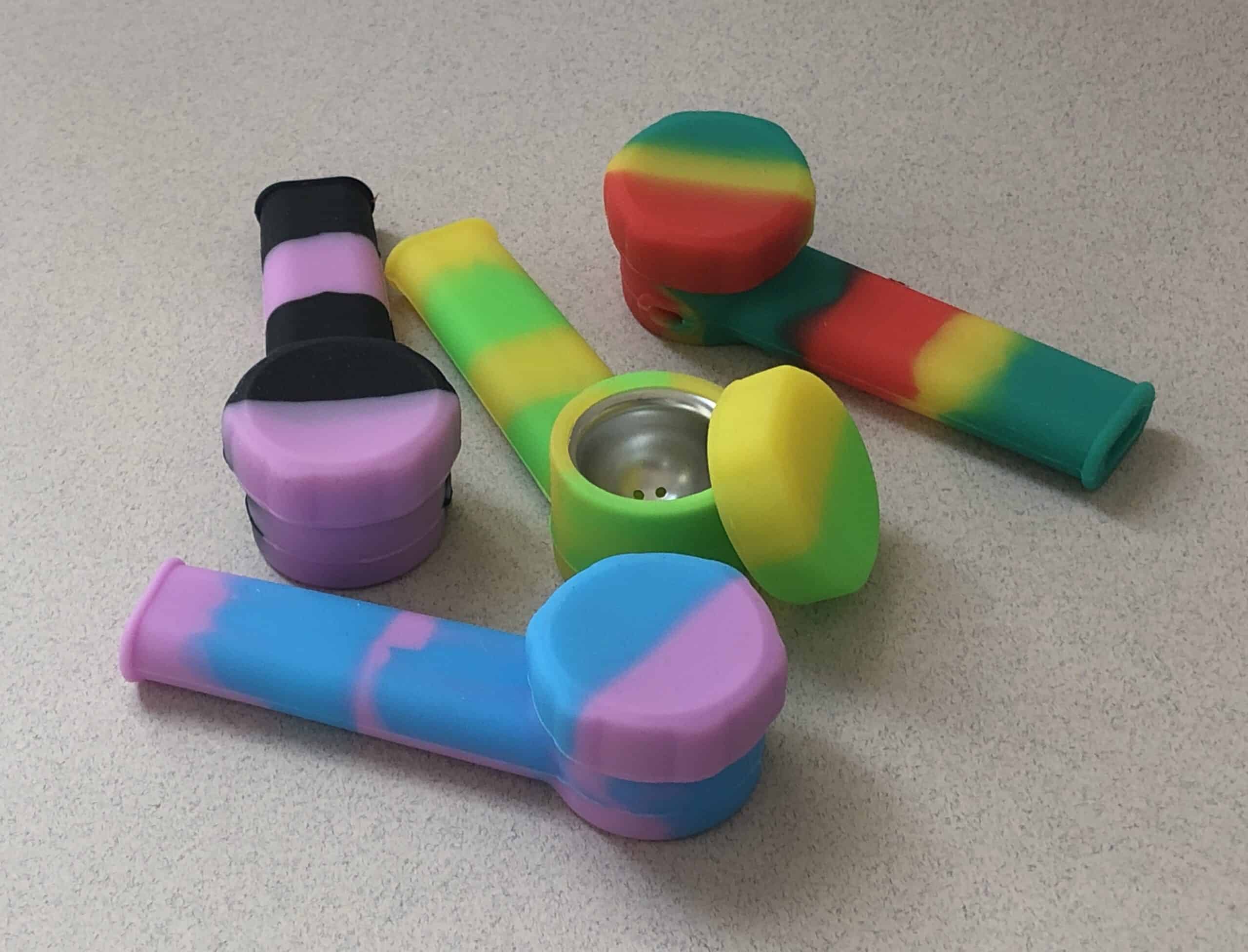 Silicone Rubber Tobacco Pipe with Screen and Lid Portable