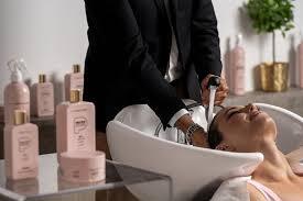 Esthesia Absolute Lenis Disciplining and Anti-Frizz System for smooth, frizz-free hair