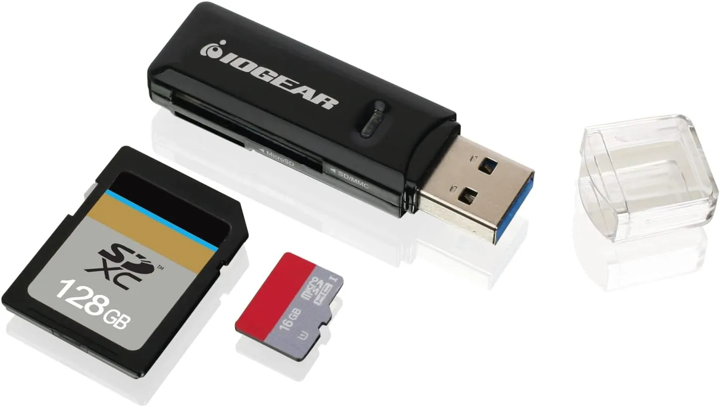 IOGEAR SuperSpeed USB 3.0 SDXC/MicroSDXC Card Reader - GFR305SD