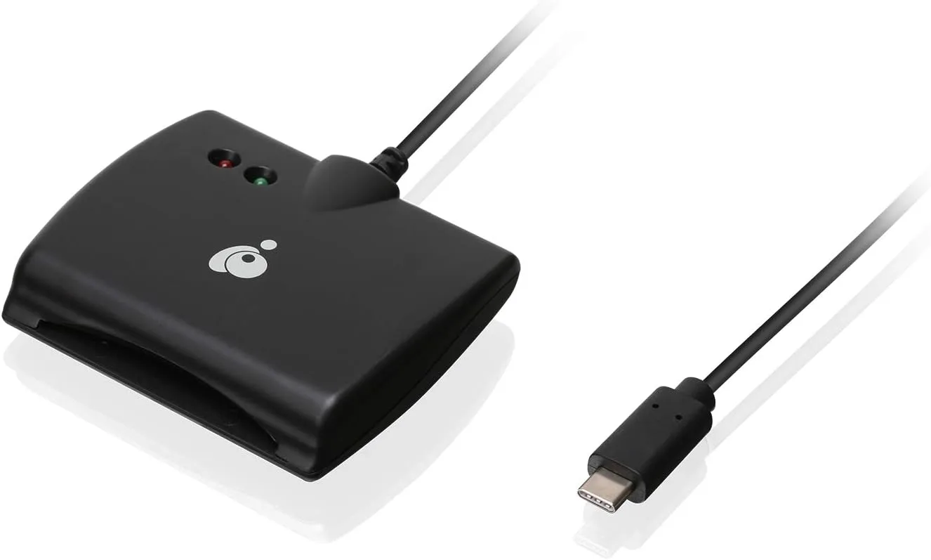 IOGEAR USB-C Common Access CAC Smart Card Reader - DOD - Government - Healthcare - TAA Compliant - GSR205