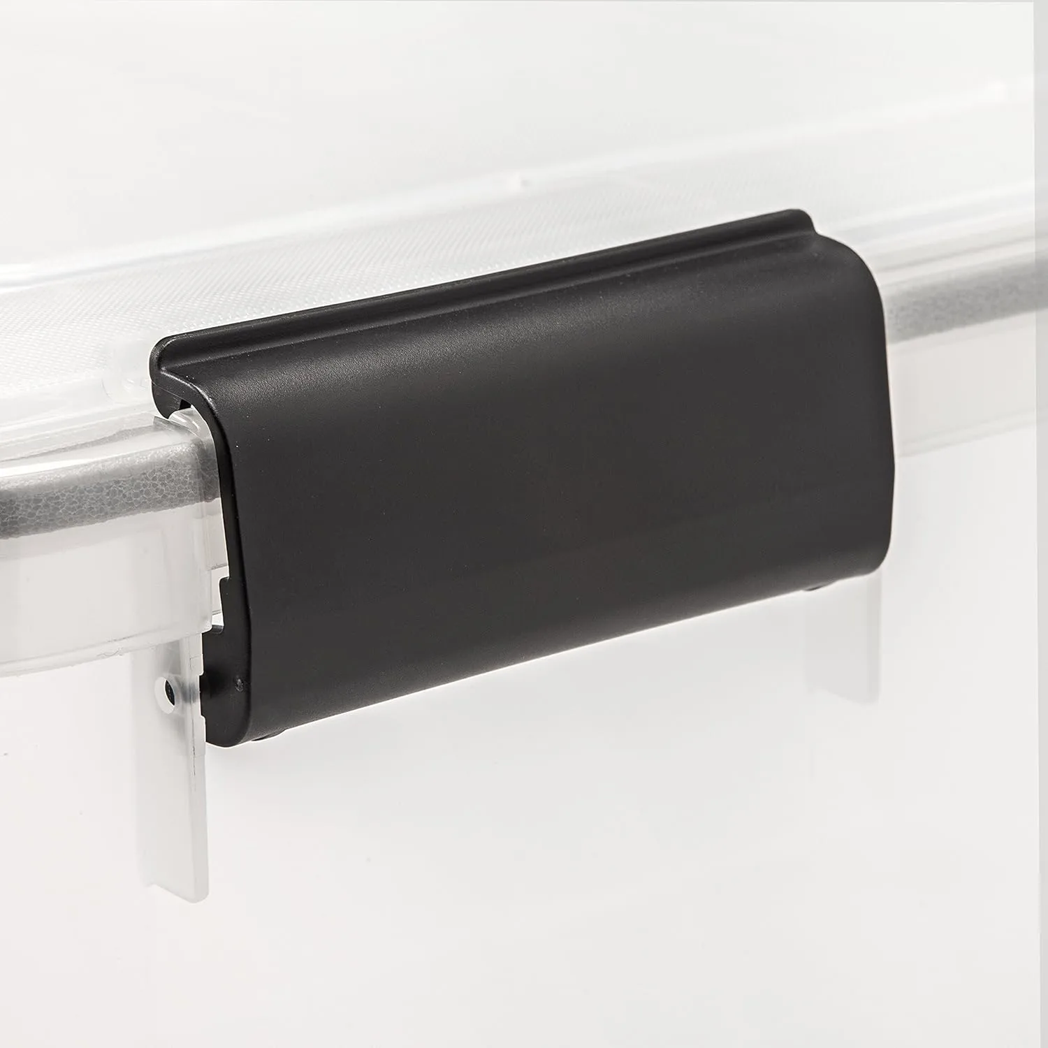 IRIS USA WEATHERPRO Weathertight Plastic Storage Box