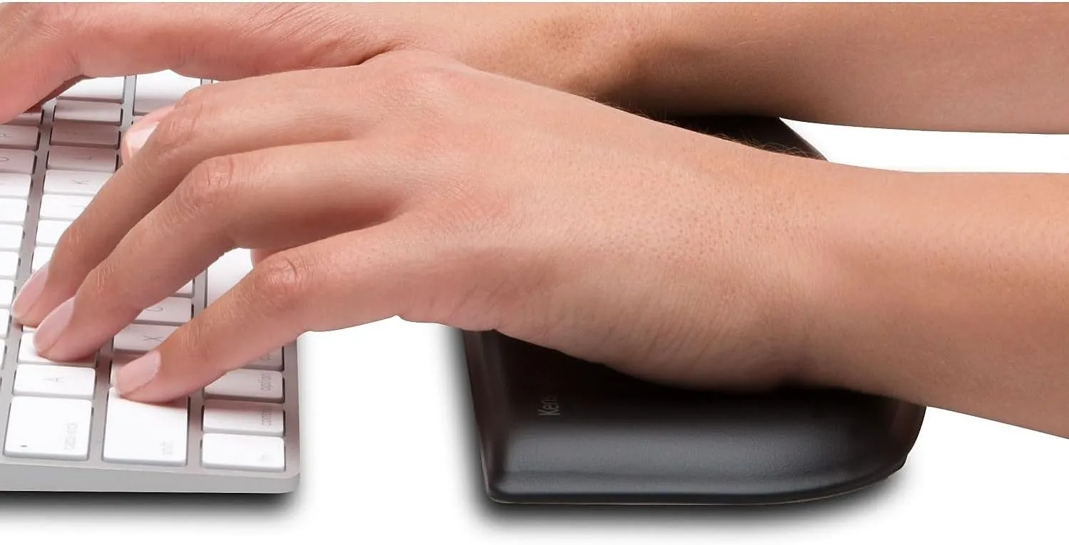KENSINGTON ErgoSoft Gel Wrist Rest for Keyboard & Mouse