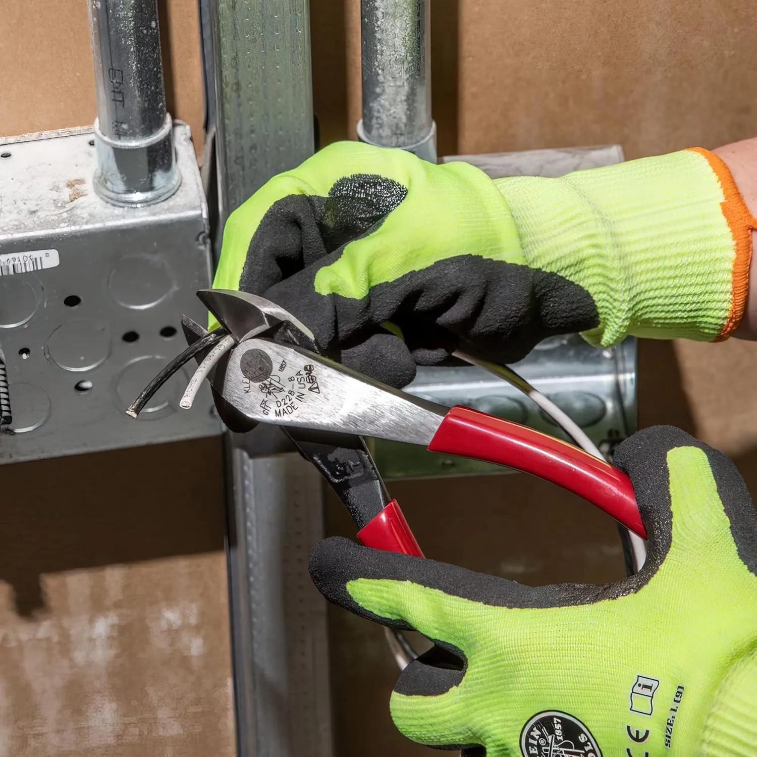 Klein Tools D228-8 Pliers, Diagonal Cutting Pliers with Short Jaw and Beveled Knives & 11055 Wire Cutter and Wire Stripper