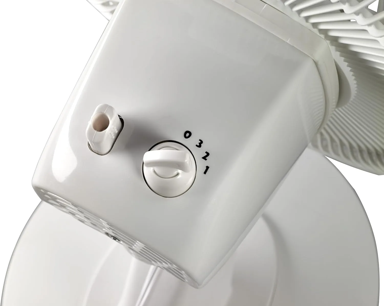 LASKO 12" Oscillating Table Fan, 3-Speed, White - Model 2012