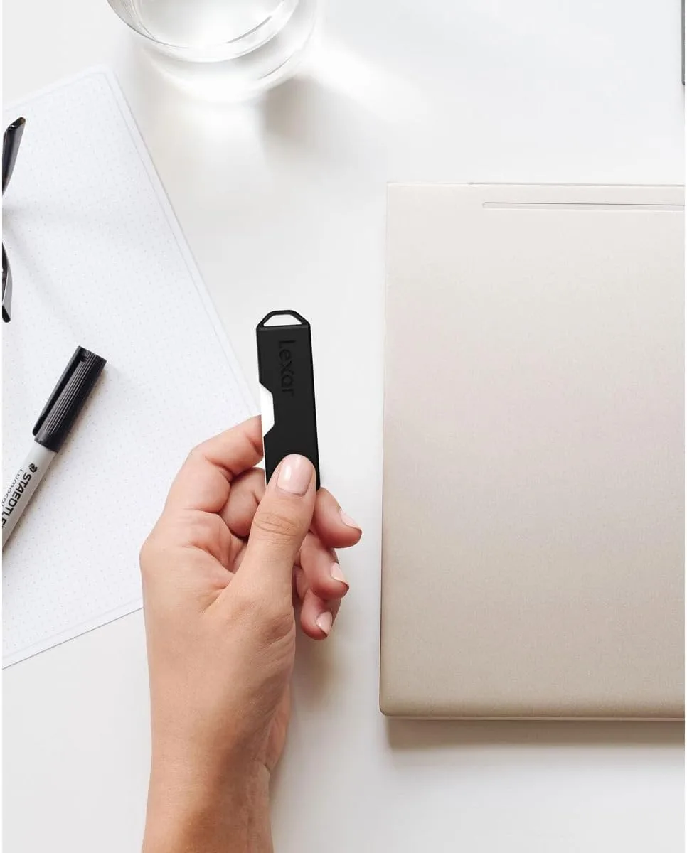 Lexar JumpDrive TwistTurn2 32GB USB 2.0 Flash Drive