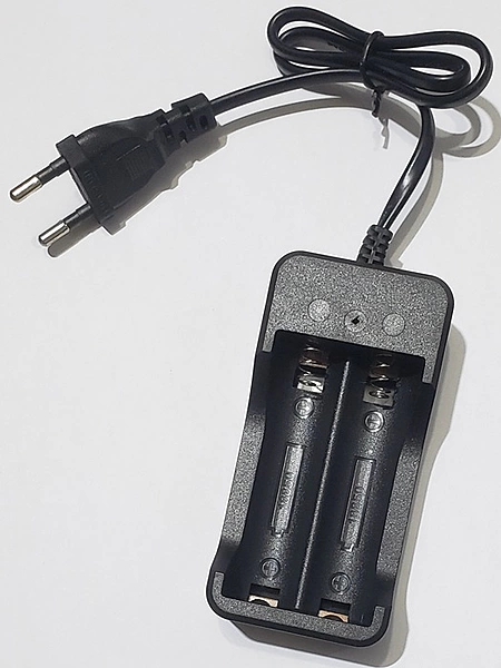 18650 3.7V 4.2V lithium charger