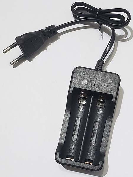 18650 3.7V 4.2V lithium charger