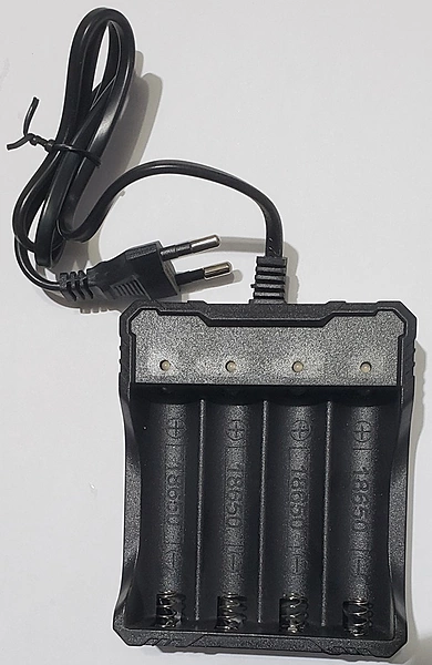 18650 3.7V 4.2V Lithium charger 4 batteries